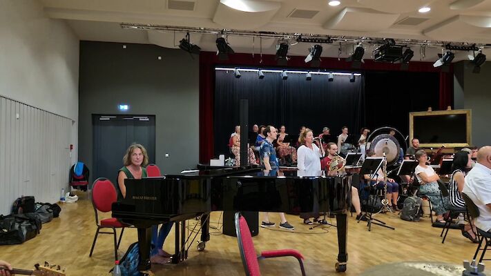 Rehearsal for our Queen Classical tomorrow in Mortka.