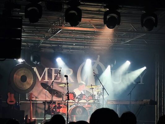 Ansonsten kommen aus Zeitgründen heute nur zwei Fotos von mir. Aber ich denke weitere werden folgen. Danke an die Band f...
